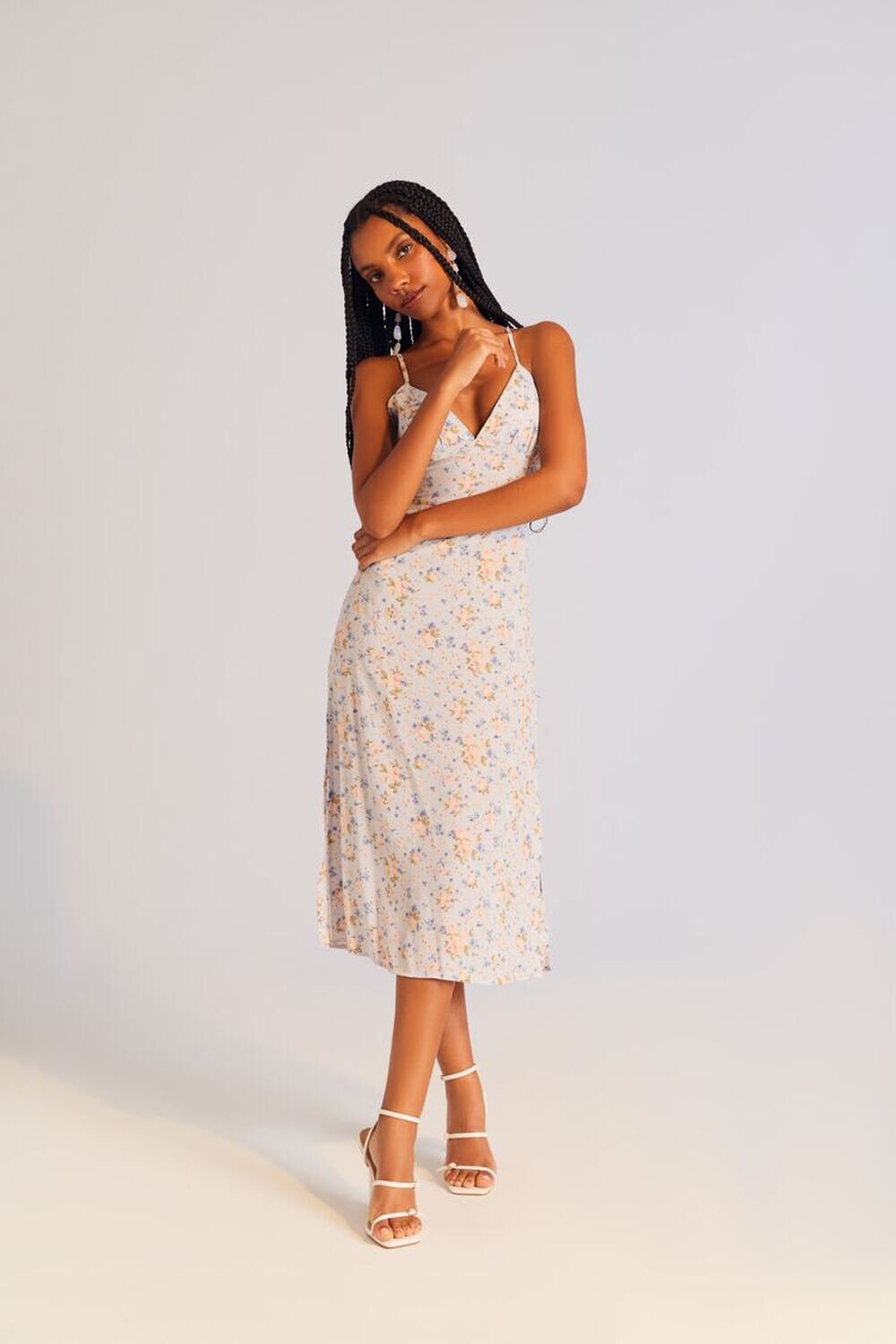 

Платье миди с цветочным принтом и завязкой на спине Forever 21, синий