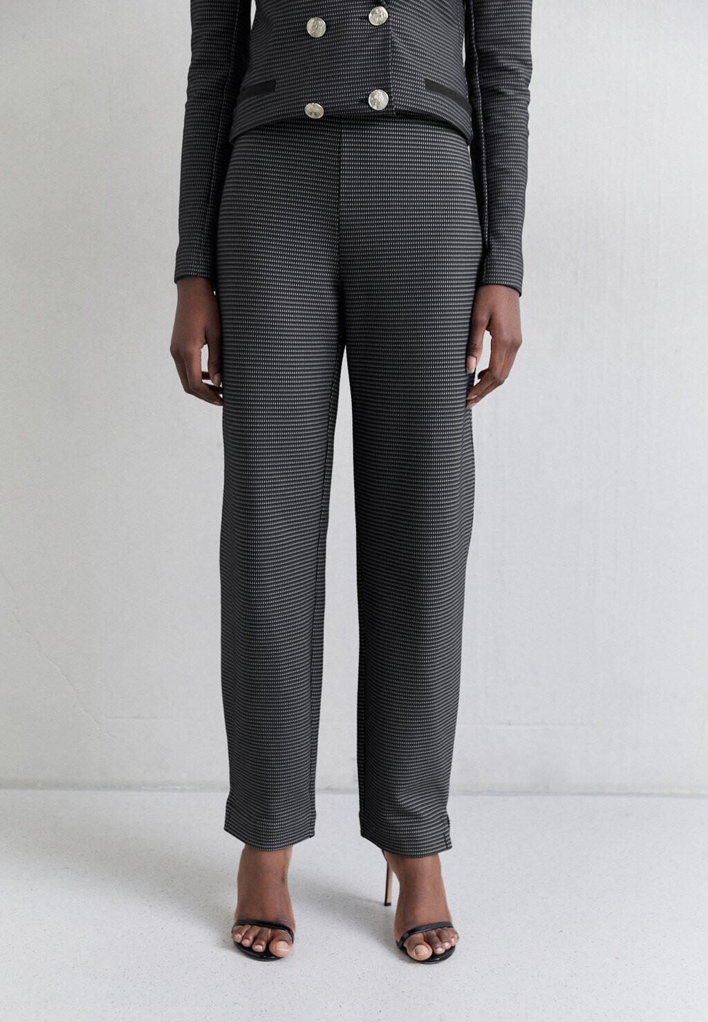 

Брюки Trousers Emporio Armani, цвет fancy nero