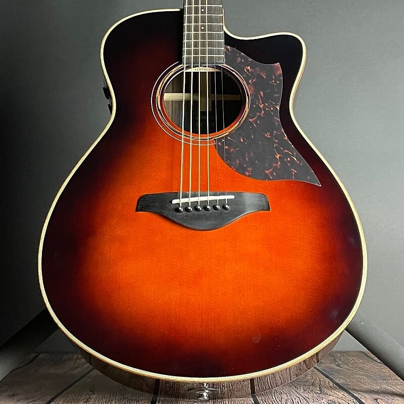 

Акустическая гитара Yamaha AC3R ARE Concert Cutaway, Rosewood- Tobacco Brown Sunburst