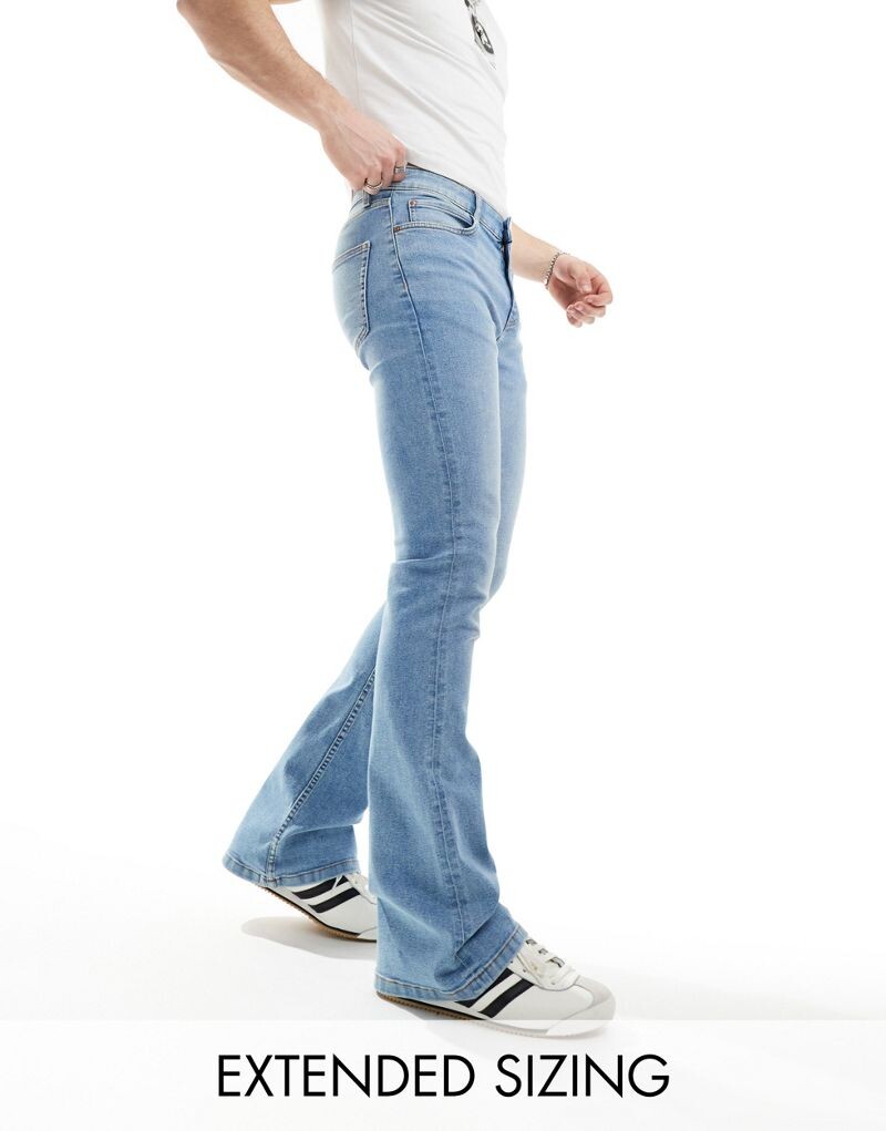 Голубые расклешенные джинсы ASOS DESIGN