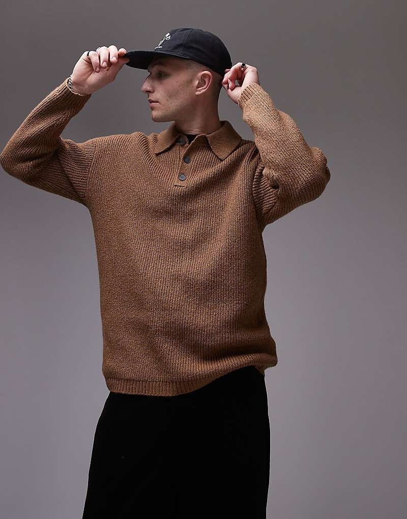 

Topman – коричневый вязаный свитер свободного кроя и воротником-поло