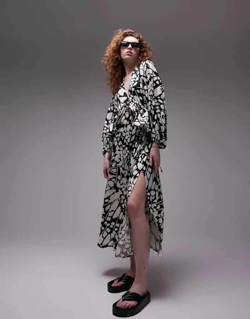 

Черно-белое платье миди с оборками и баской Topshop