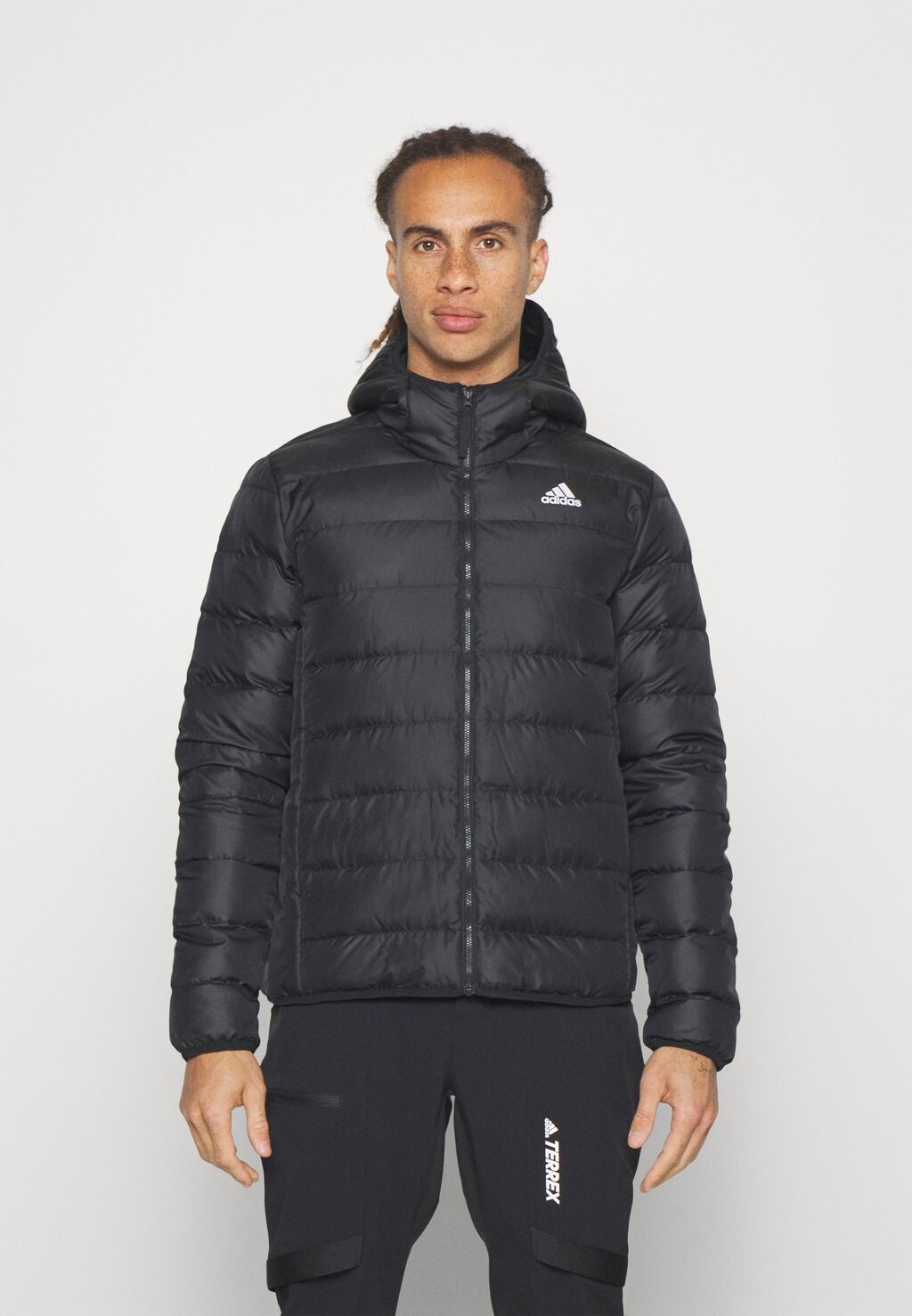 

Пуховик Adidas