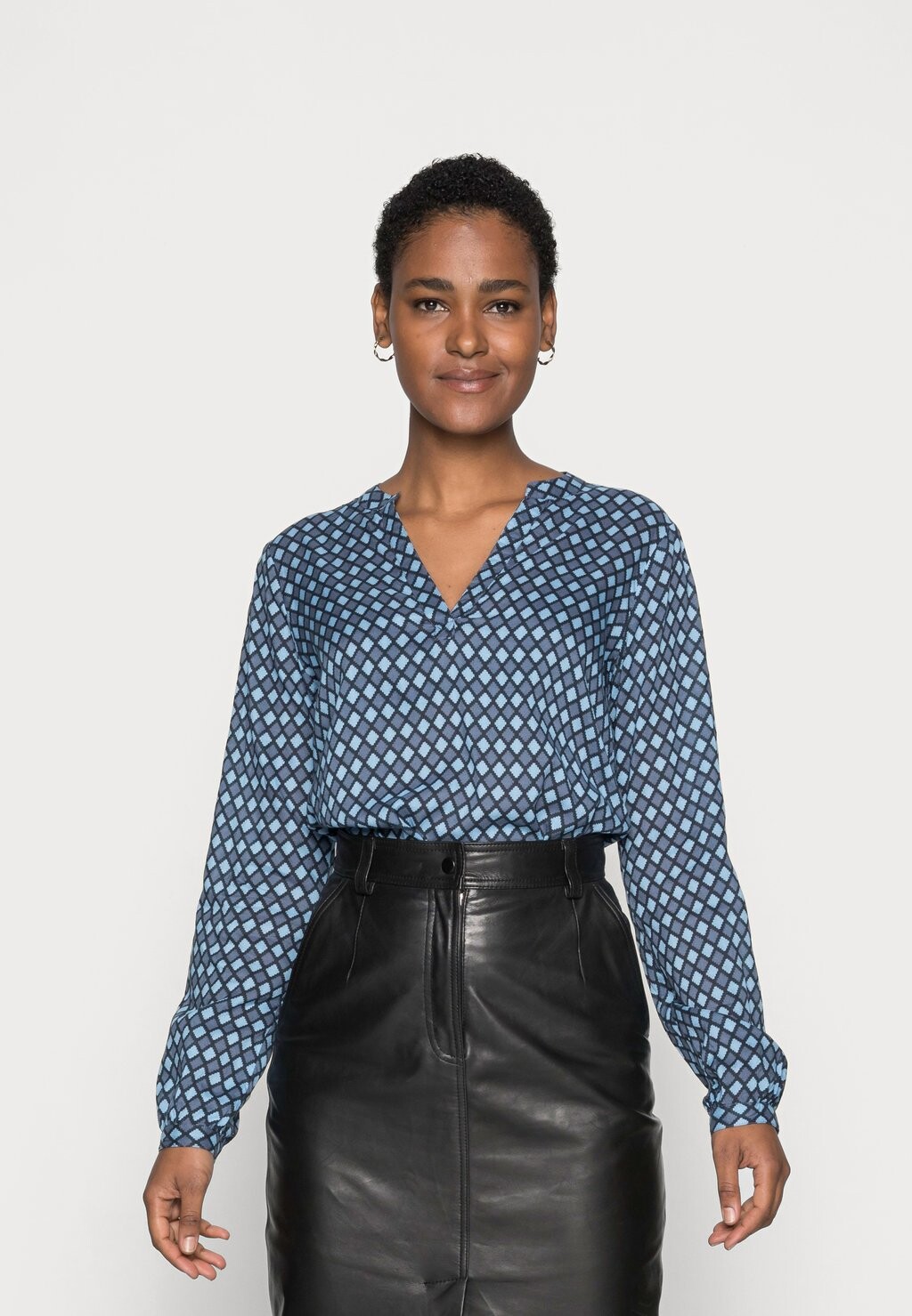 

Блуза KASARY TILLY BLOUSE Kaffe, темно-морской