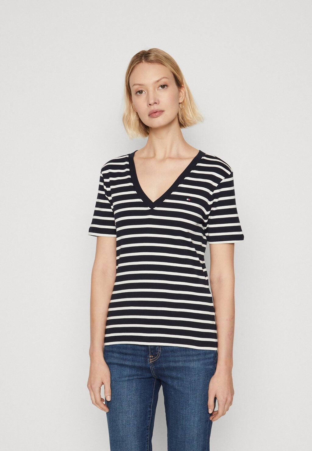 

Базовая футболка CODY Tommy Hilfiger, синий