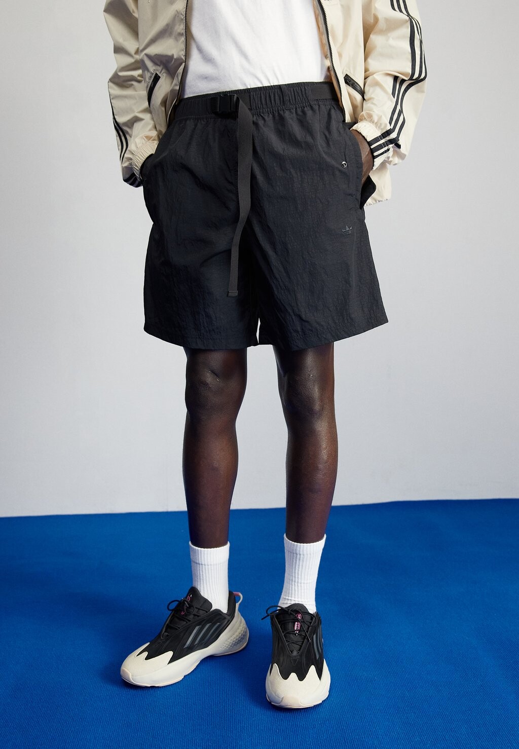 

Шорты adidas Originals, черный