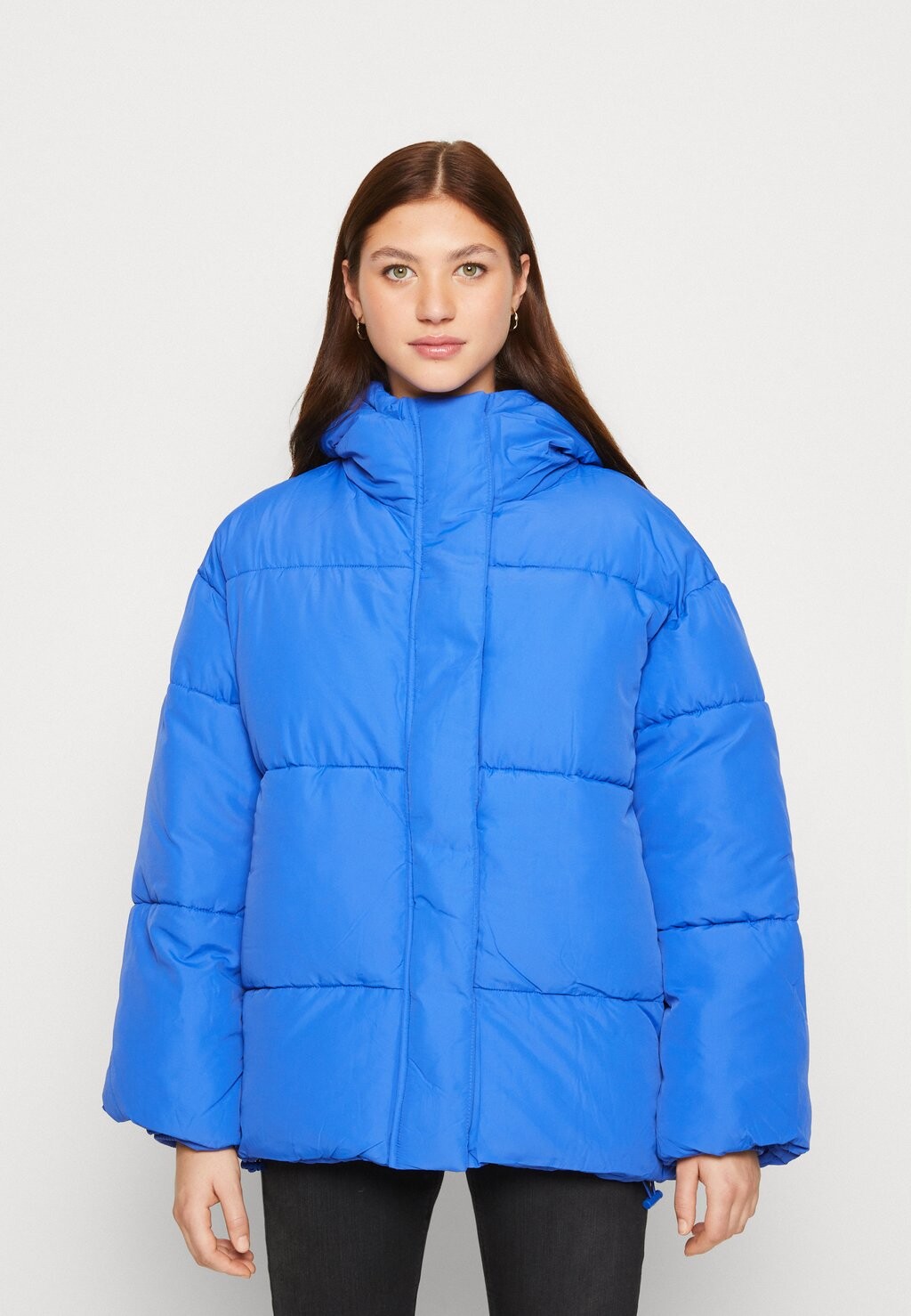 

Зимняя куртка Monki