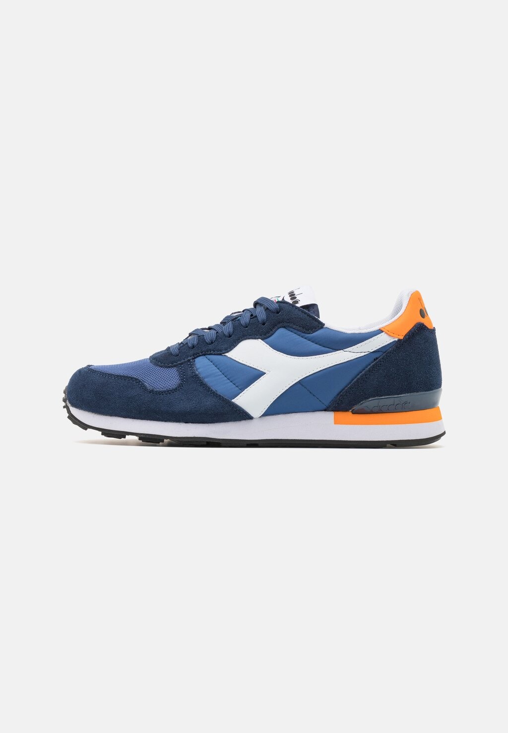 

Кроссовки Diadora