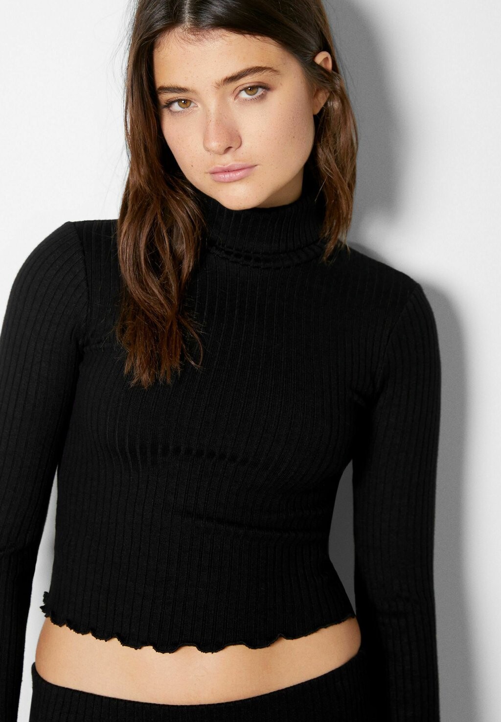 

Свитер Bershka, черный