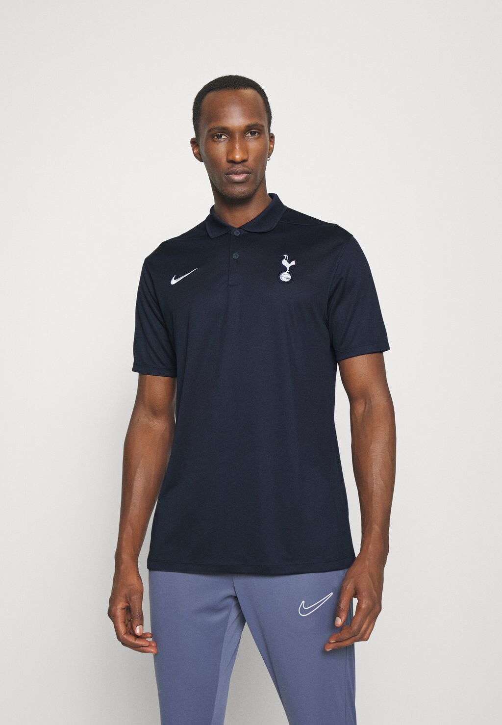 

Спортивная футболка Nike
