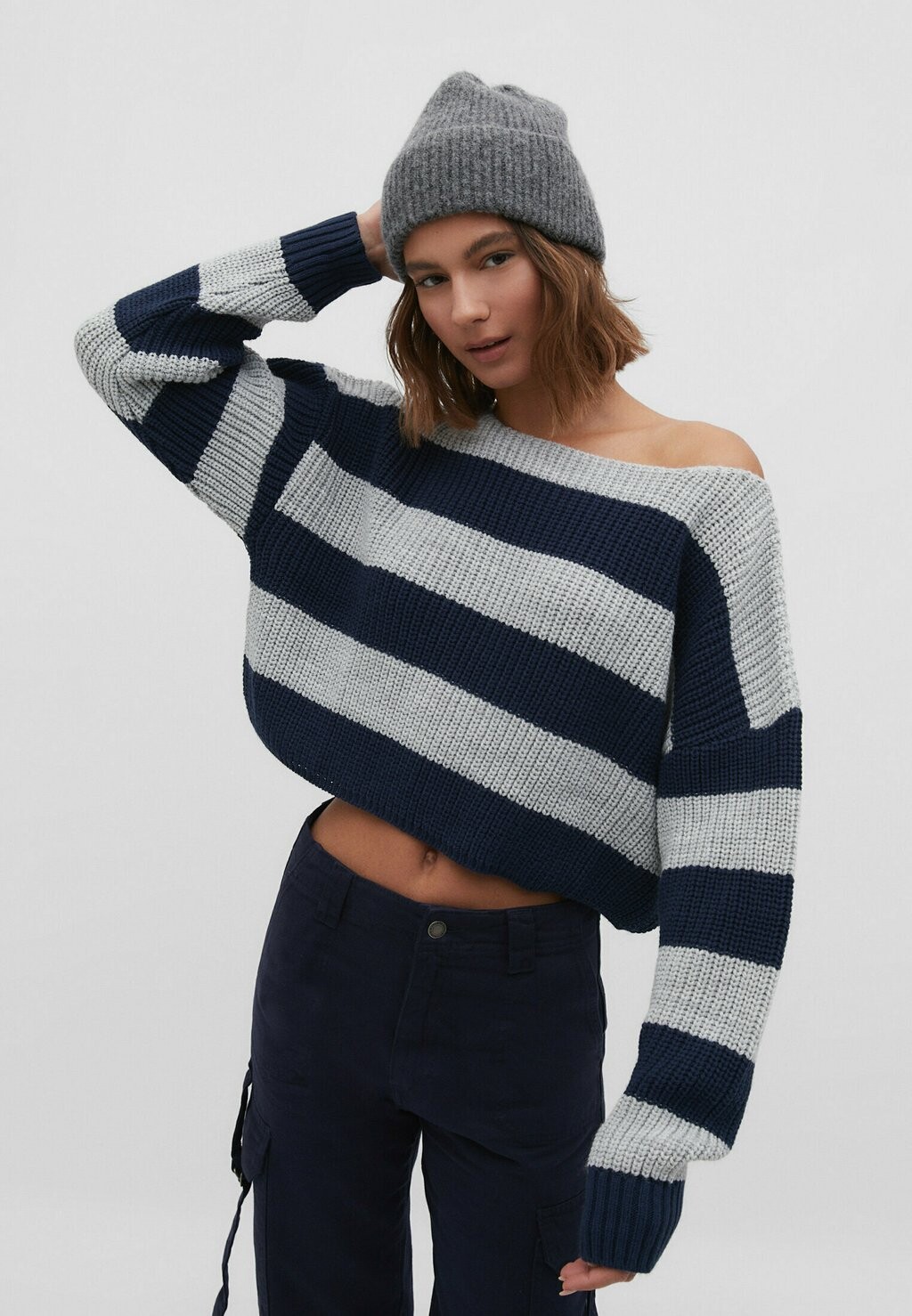 

Свитер Striped Stradivarius, цвет dark blue