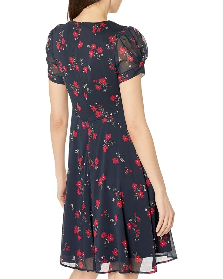 

Платье Calvin Klein Chiffon Print Dress with Puff Sleeves, цвет Berry Multi