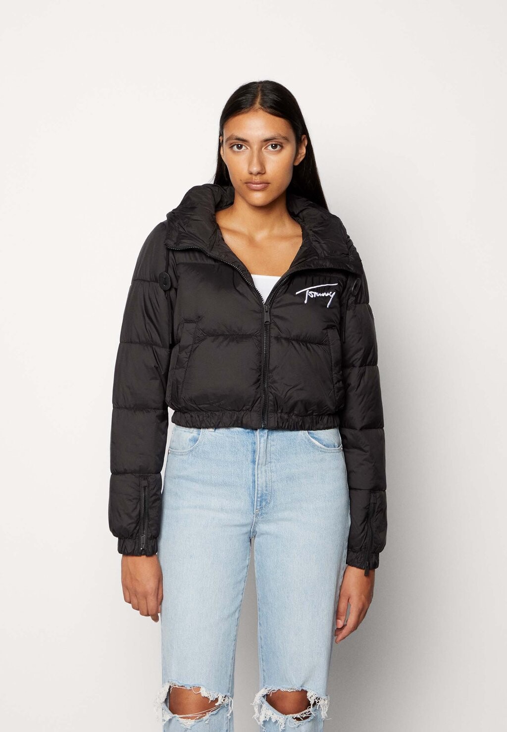 

Зимняя куртка Tommy Jeans, черный