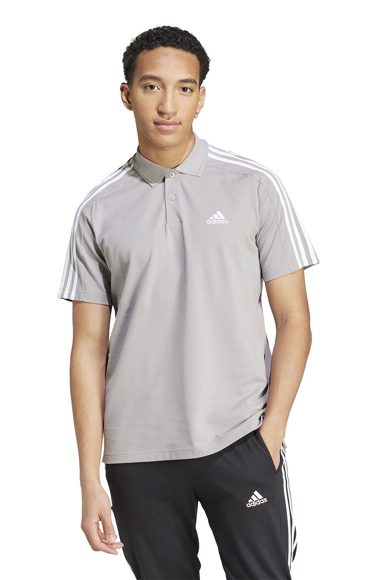 

Футболка с логотипом Adidas Sportswear, белый