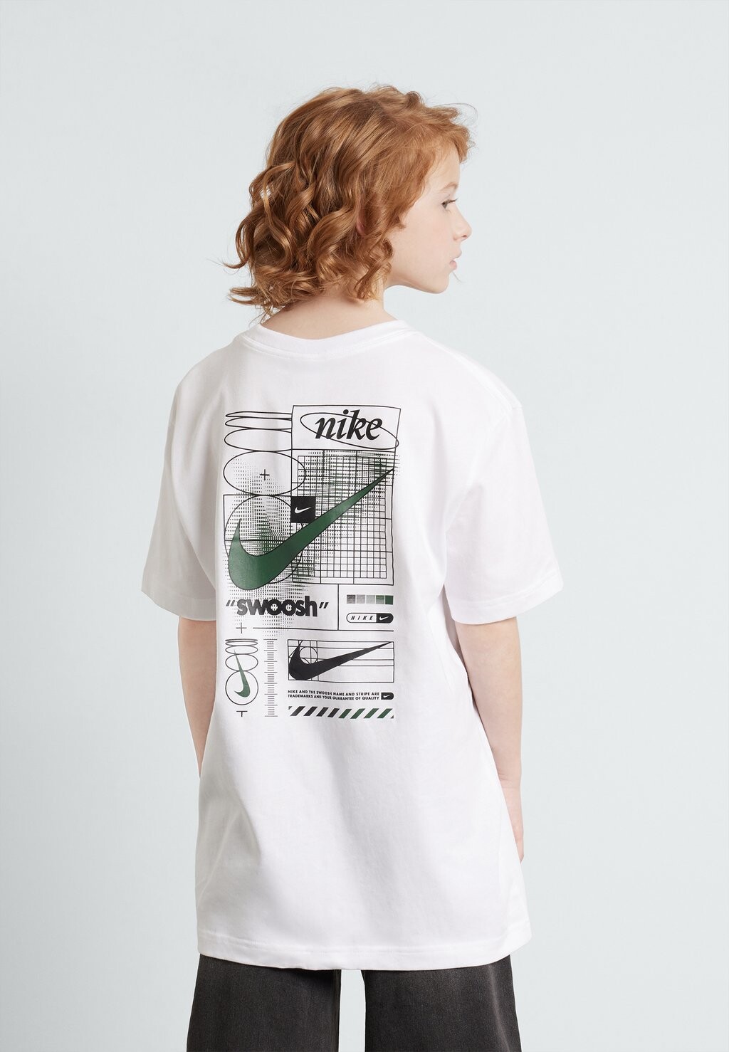 

Футболка с принтом Tee Nike, белый