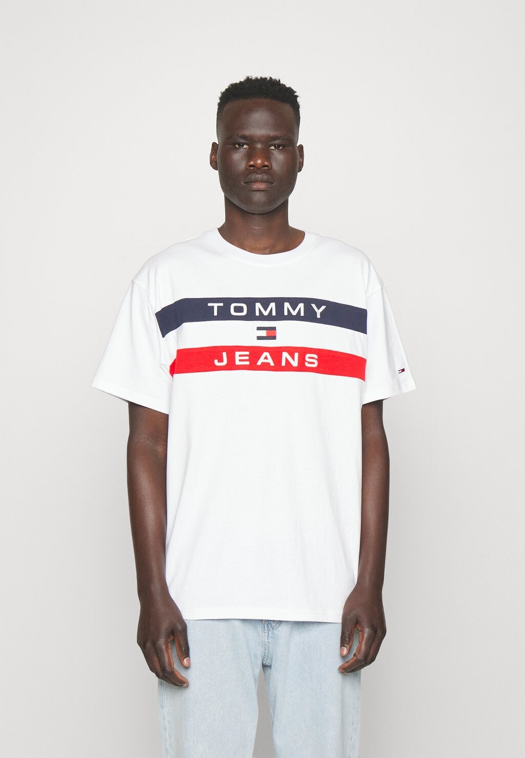 

Футболка с принтом Tommy Jeans, белый
