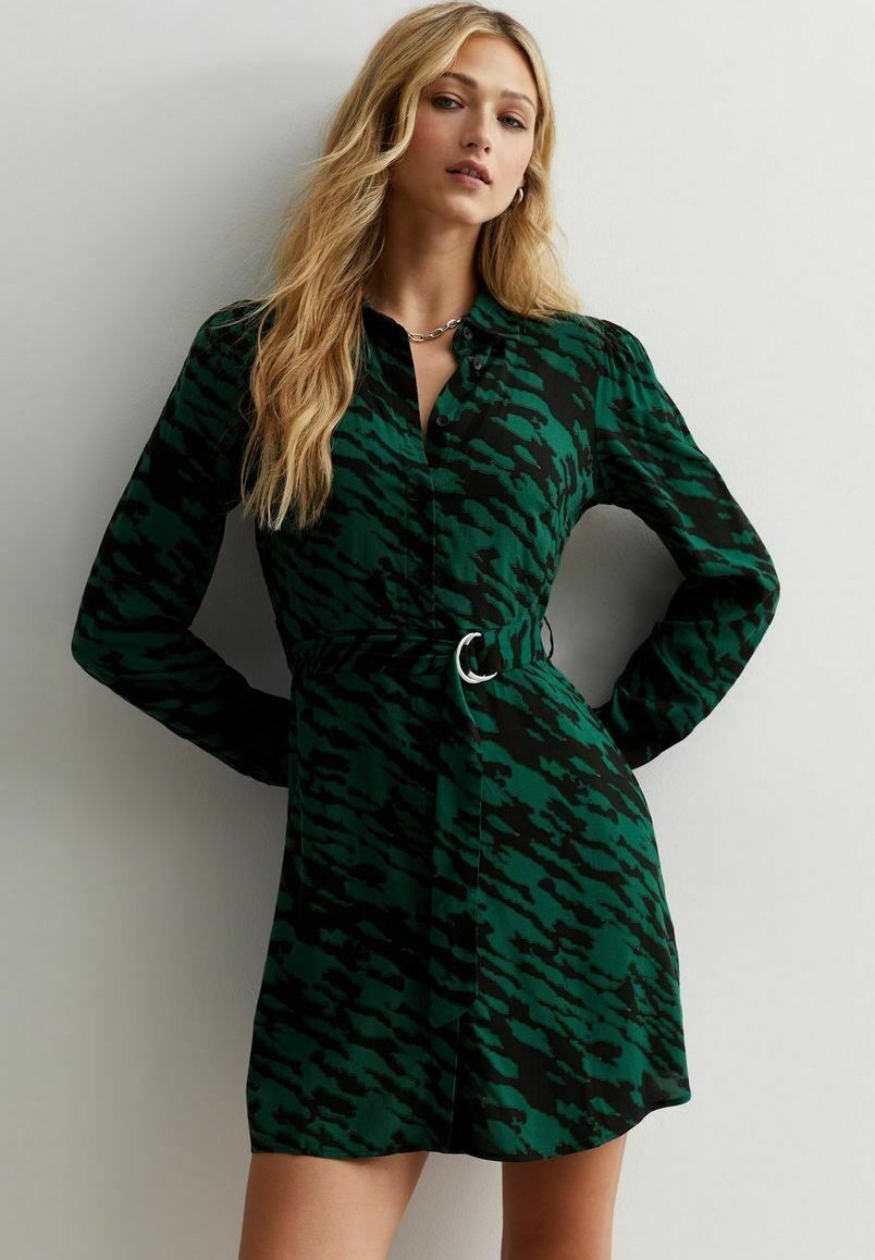цена Платье-рубашка Abstract Print Belted Mini New Look, цвет green pattern