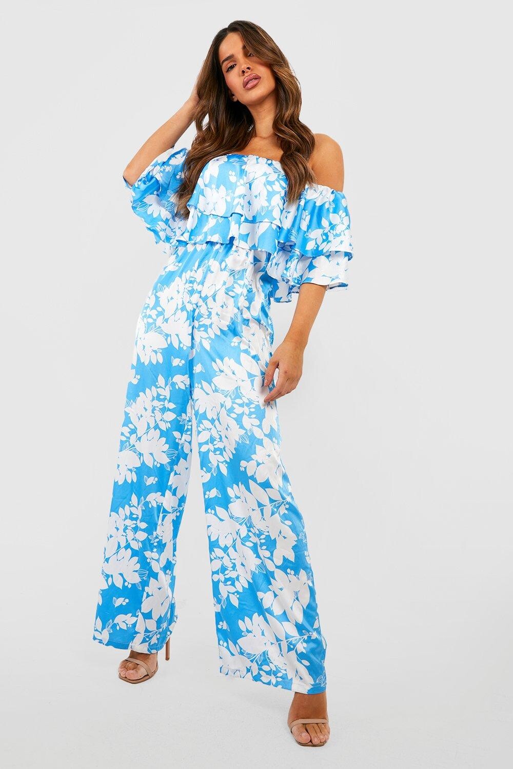

Комбинезон с цветочным принтом и широким ногиным от плеч Boohoo, синий