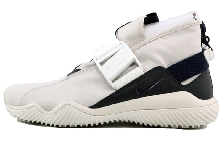 

Nike Komyuter 'Desert Sand Obsidian'