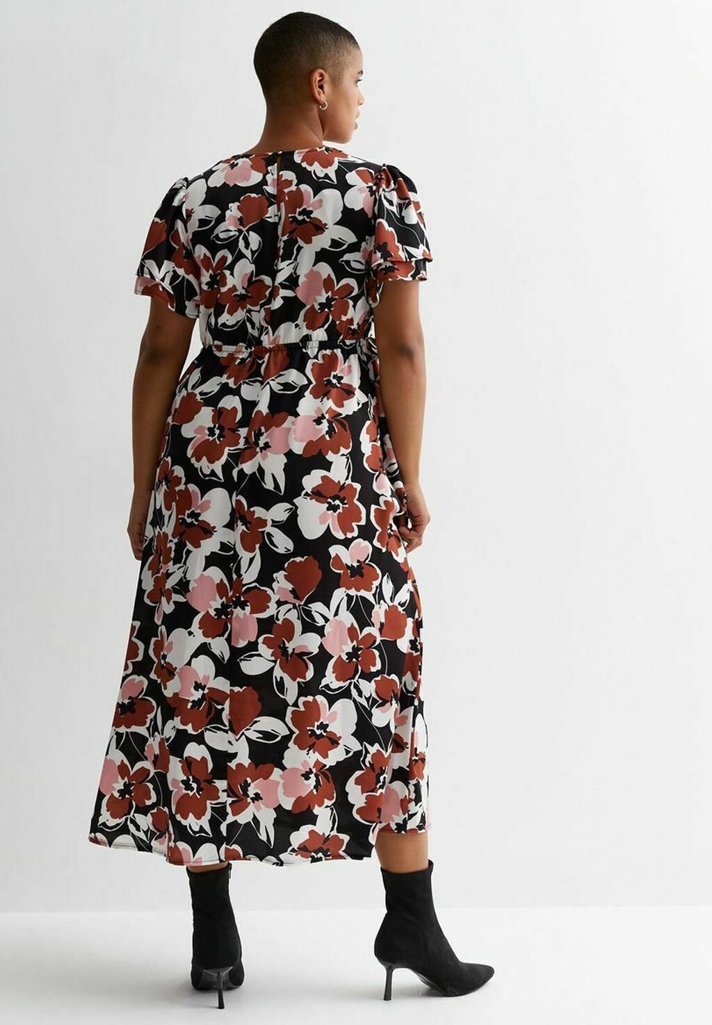 Дневное платье CURVES FLORAL FRILL New Look, цвет black pattern