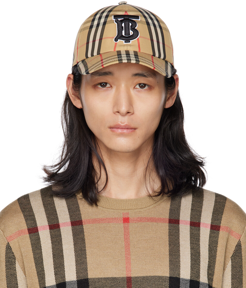 

Бежевая кепка с вышивкой Burberry