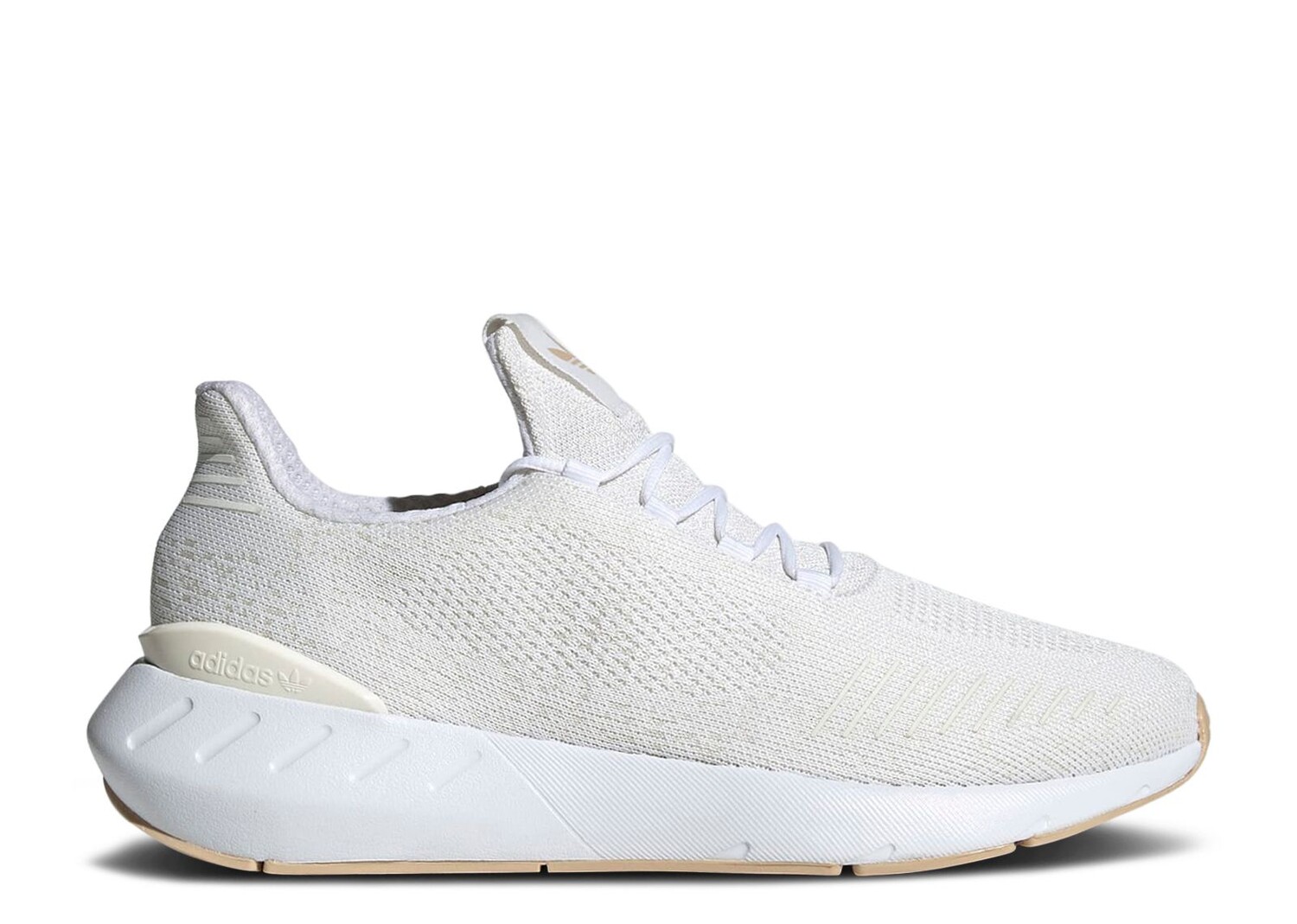 

Кроссовки adidas Swift Run 22 'White Magic Beige', белый