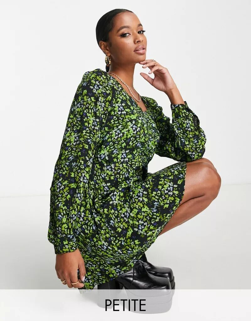 

Яркое мини-платье Vero Moda Petite с цветочным принтом