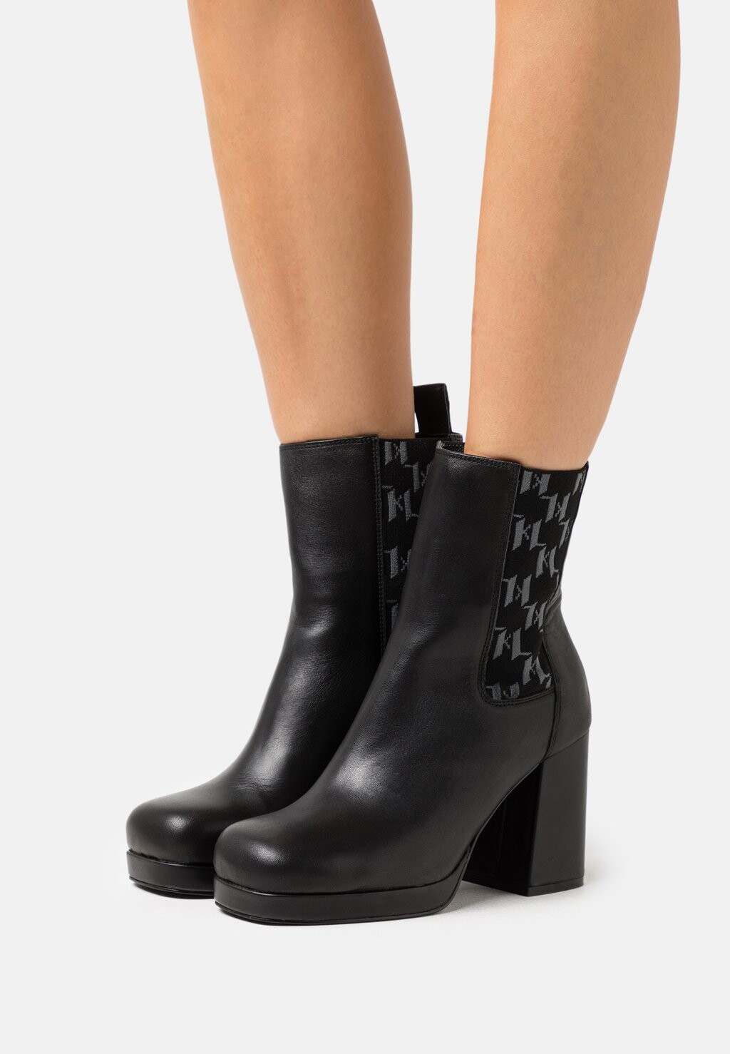 

Ботильоны LAVINIA MONOGRAM GORE BOOT KARL LAGERFELD, черный