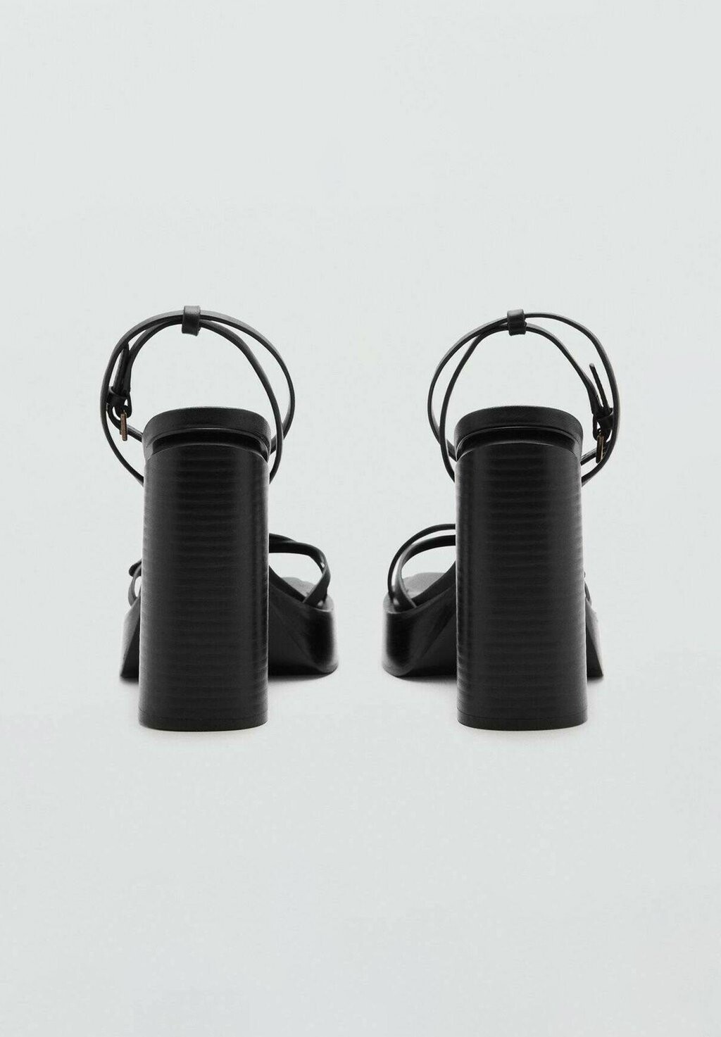 

Босоножки на платформе Mango, черный