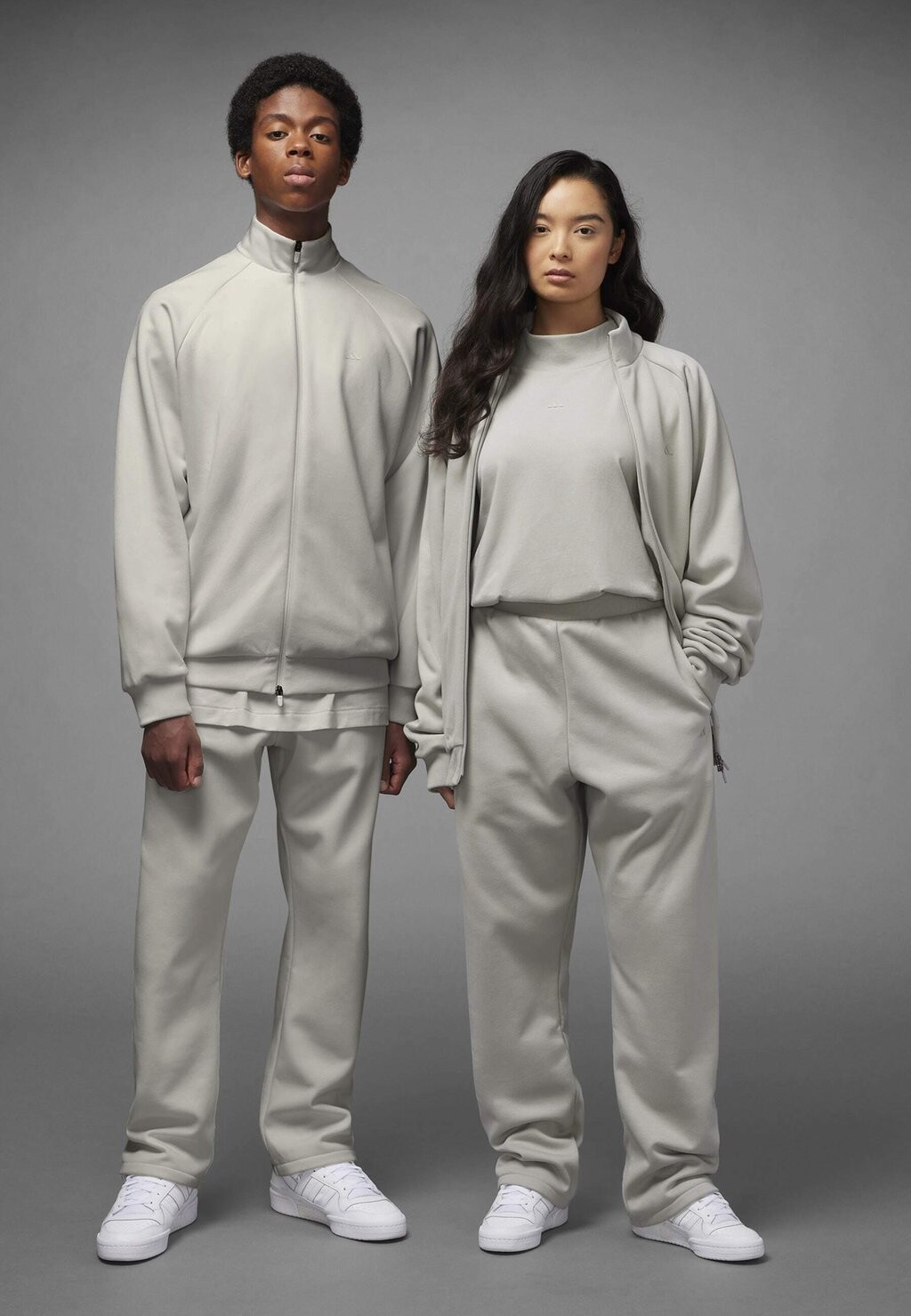

Спортивная куртка Adidas