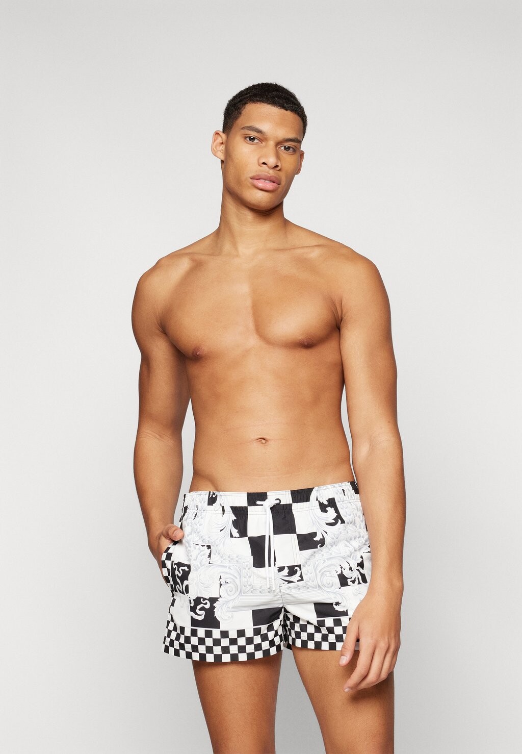 

Шорты для плавания SWIM BOXER GOLFO HERITAGE DAMIER PRINT Versace, цвет black/white/silver