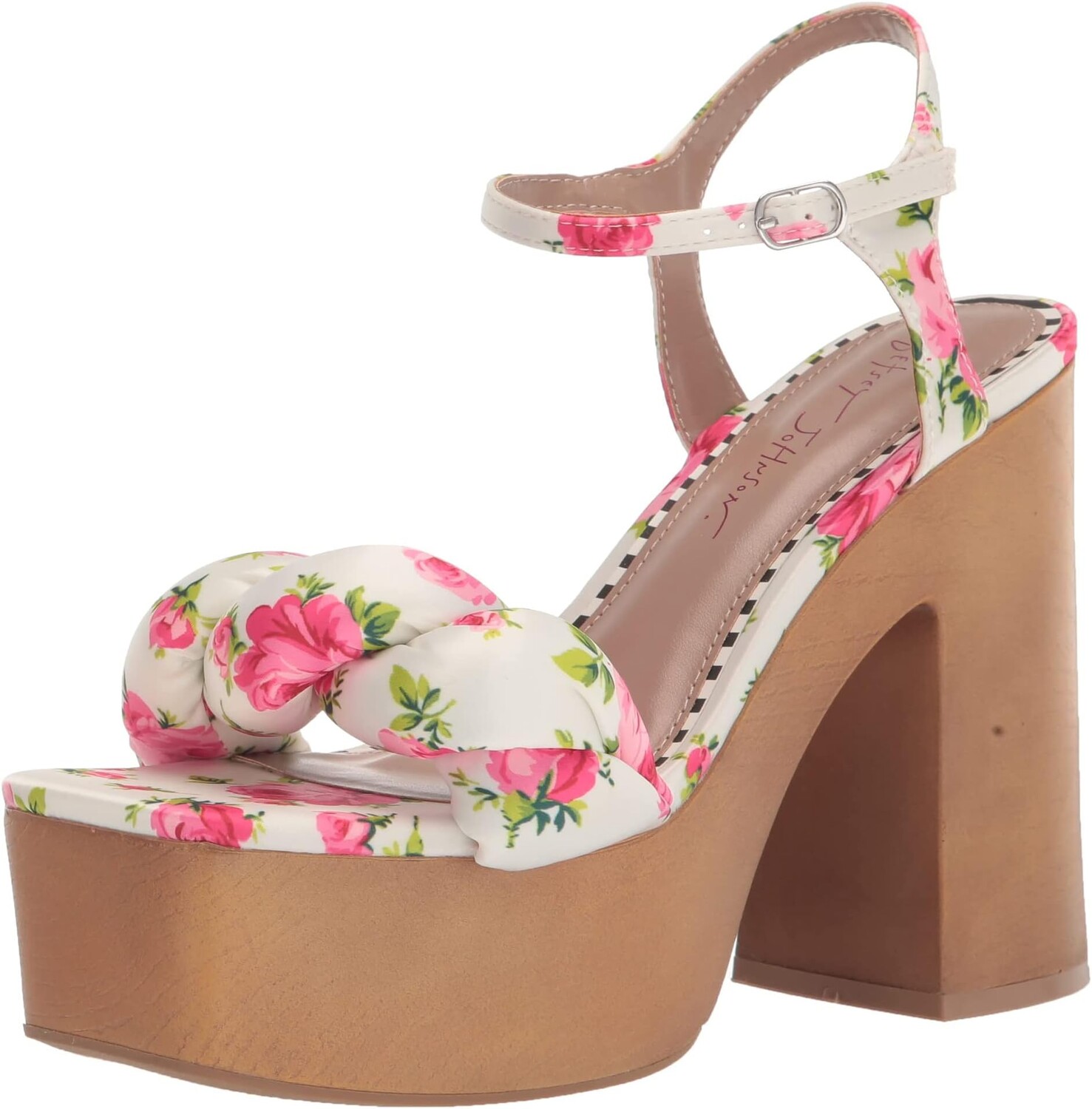 

Босоножки Mandee Blue by Betsey Johnson, цвет White Multi