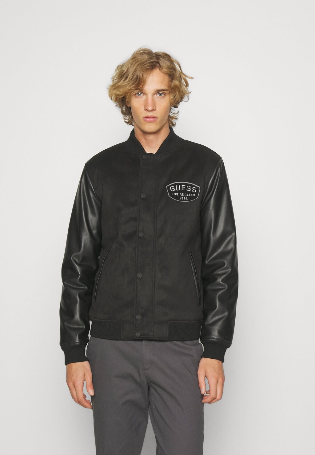 

Куртка Guess MODERN VARSITY JACKET, цвет jet black