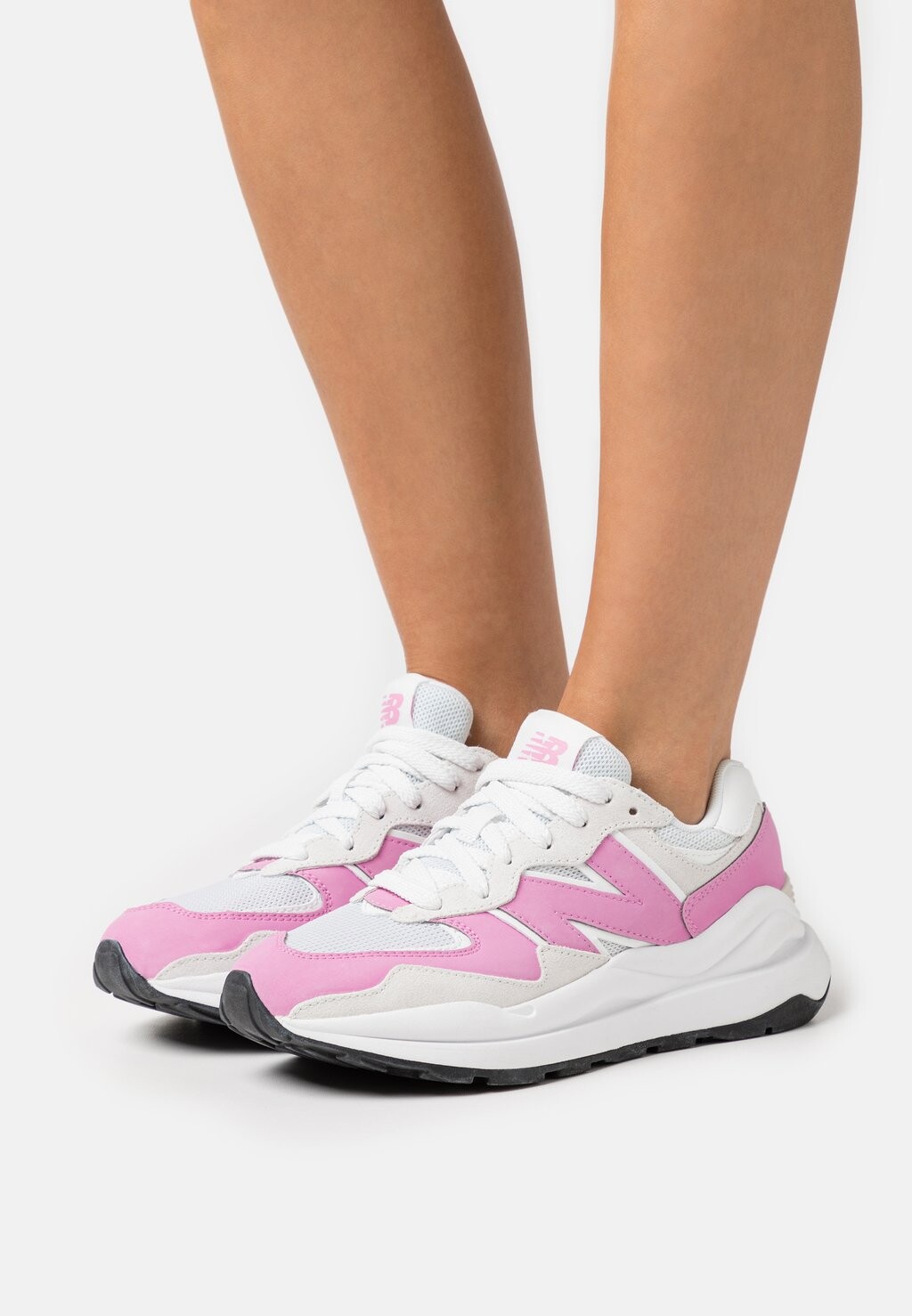 

Кроссовки New Balance W5740, малиновый