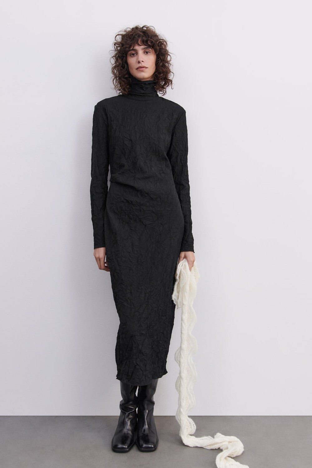 

Мятое платье ZARA, черный