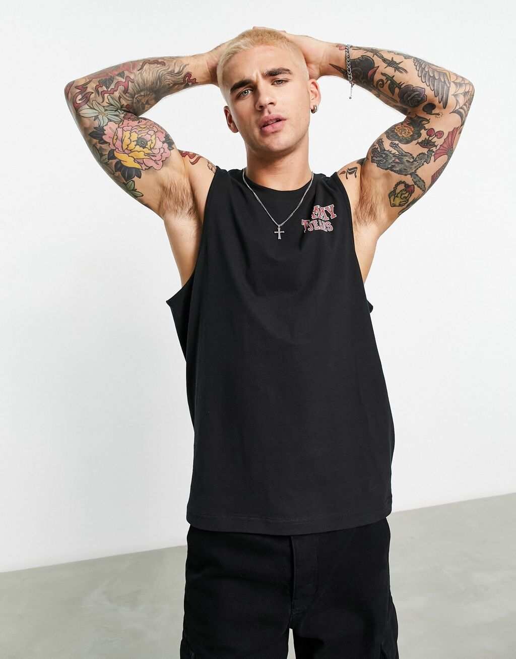 

Черная майка с логотипом Tommy Jeans center USA