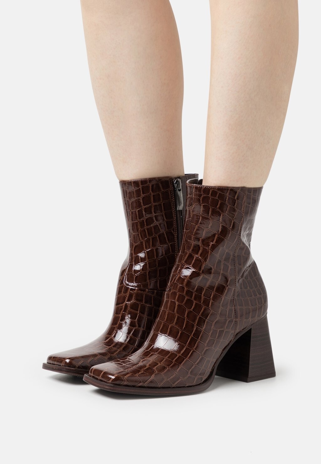 

Ботинки Tamaris, цвет brown croco