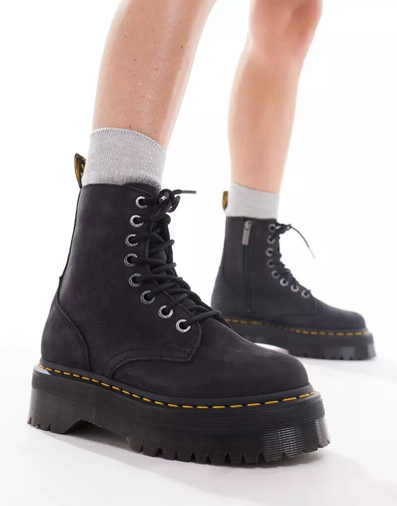 

Доктор Martens - Jadon III - ботинки из нубука антрацитового цвета с восемью люверсами Dr Martens