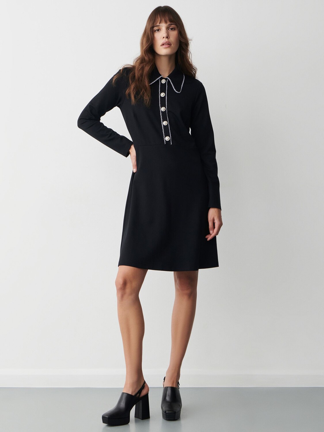 

Мини-платье Elin с воротником Finery, черный