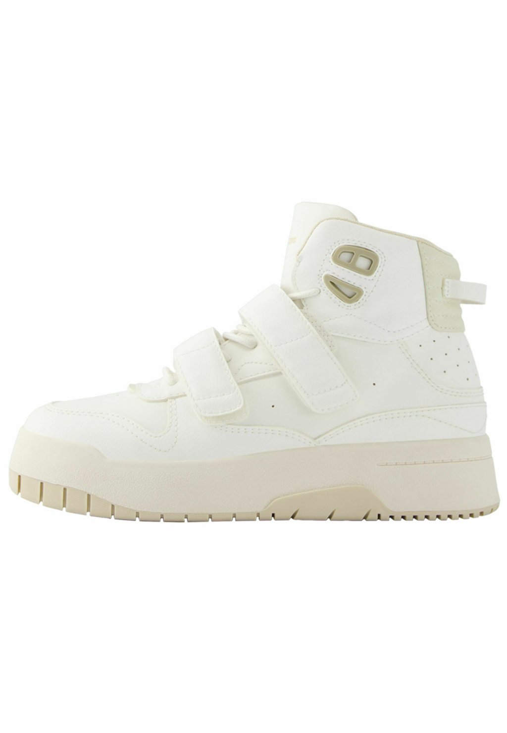 

Кроссовки 11420260 Strappy High-Top With Technical Details Bershka