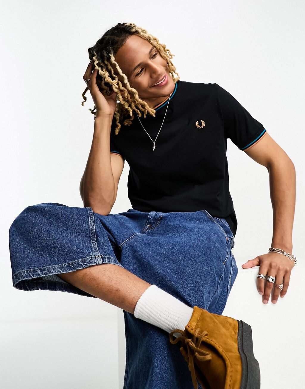 

Черная разноцветная футболка с двойными кончиками Fred Perry, Черный