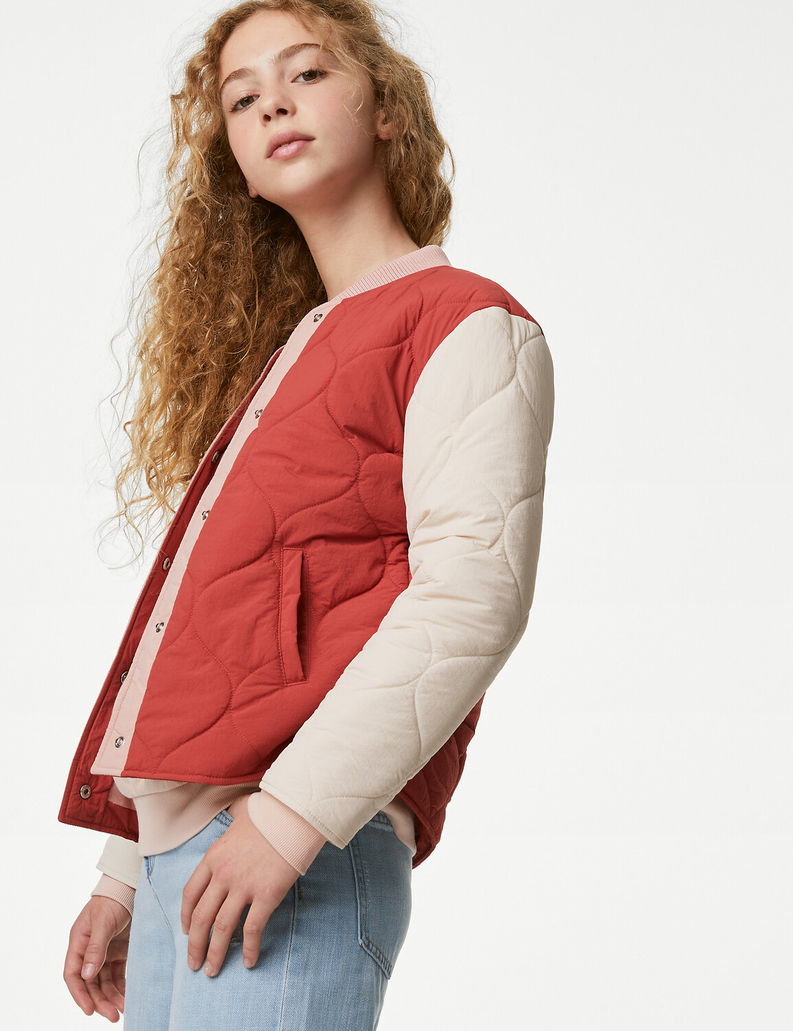 

Стеганый бомбер (6–16 лет) Marks & Spencer, бордовый микс