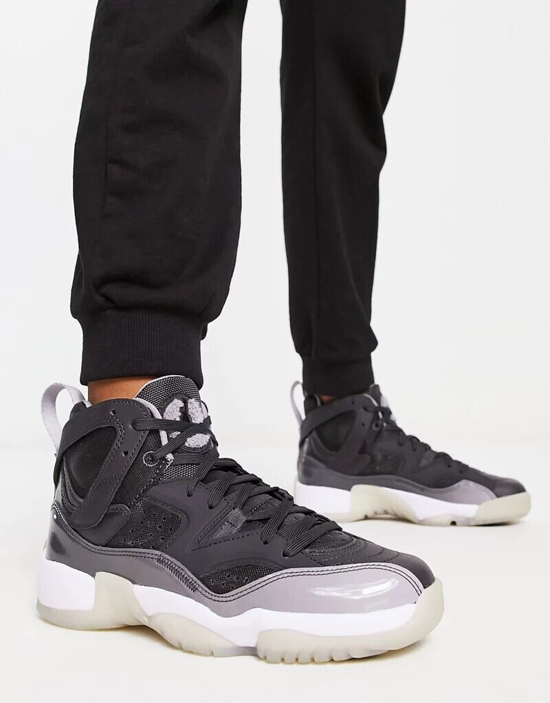 

Черные кроссовки Jordan Jumpman Two Trey