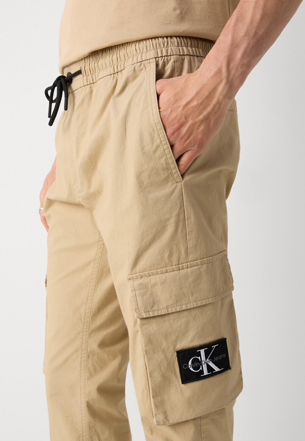 

Брюки карго Skinny Washed Cargo Calvin Klein, бежевый