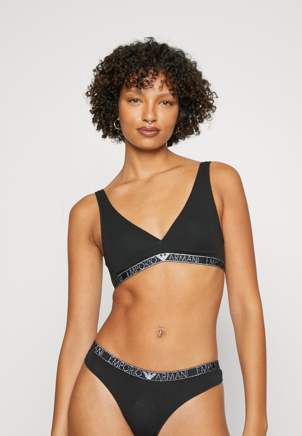 

Бюстгальтер с треугольными чашечками PADDED BRALETTE Emporio Armani, черный