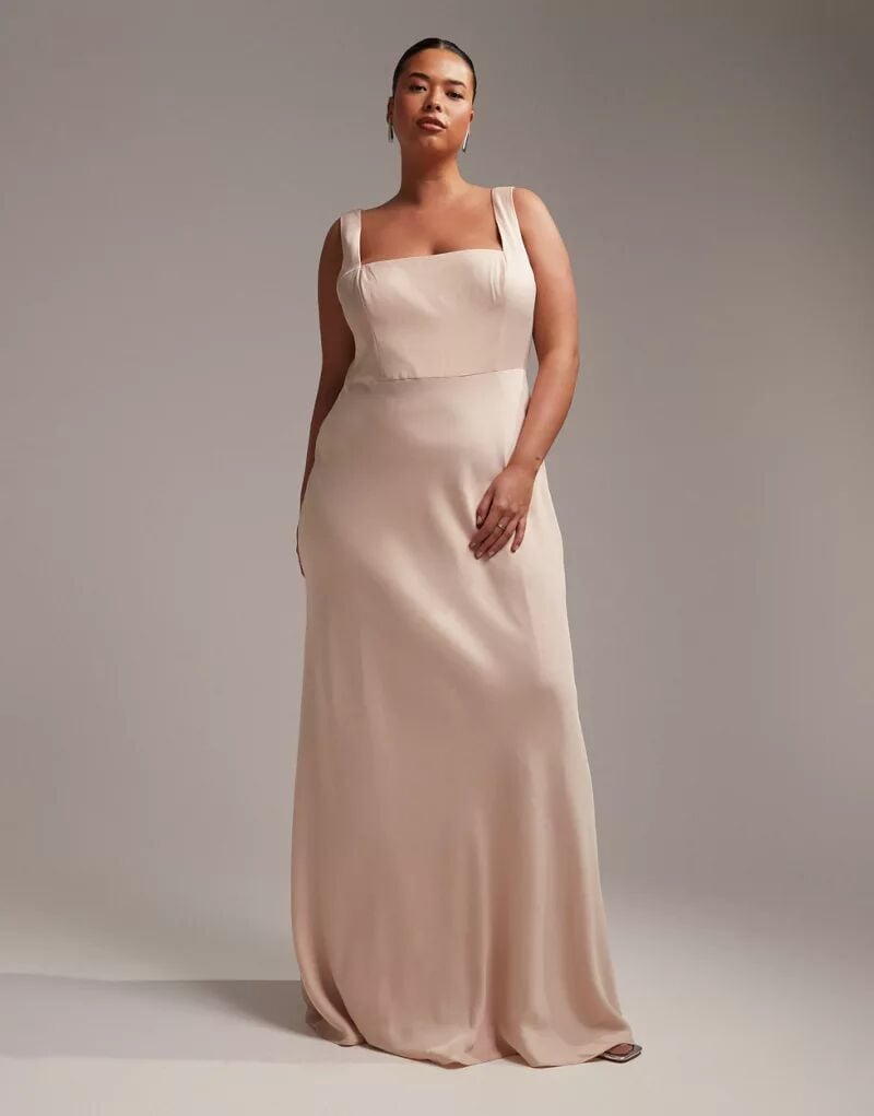 

Атласное платье макси с квадратным вырезом ASOS DESIGN Bridesmaid Curve