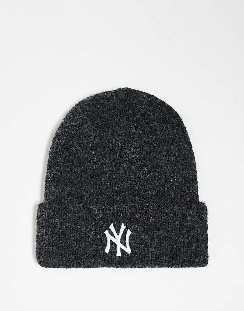 

Черная вязаная шапка с широкими манжетами New Era New York Yankees