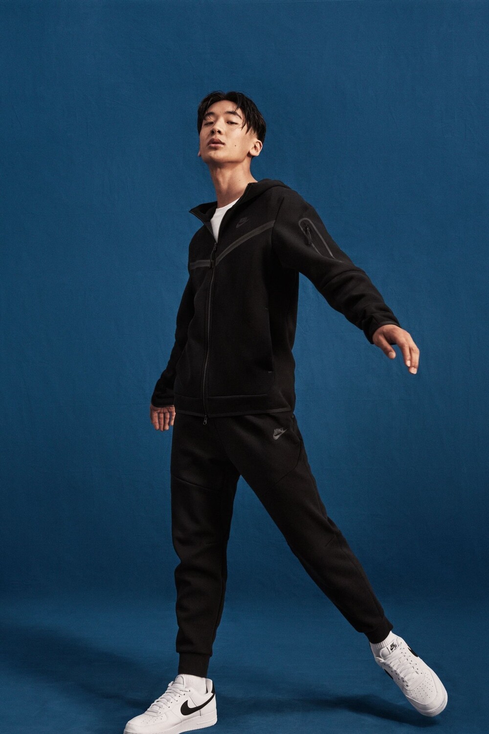 

Беговые брюки из технического флиса Nike, черный