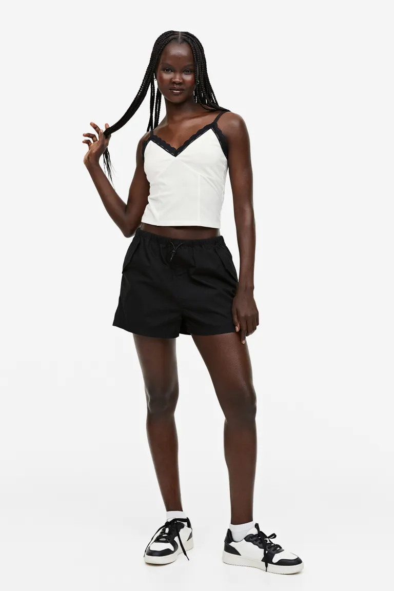 

Топ с бретелями и кружевной окантовкой H&M, белый