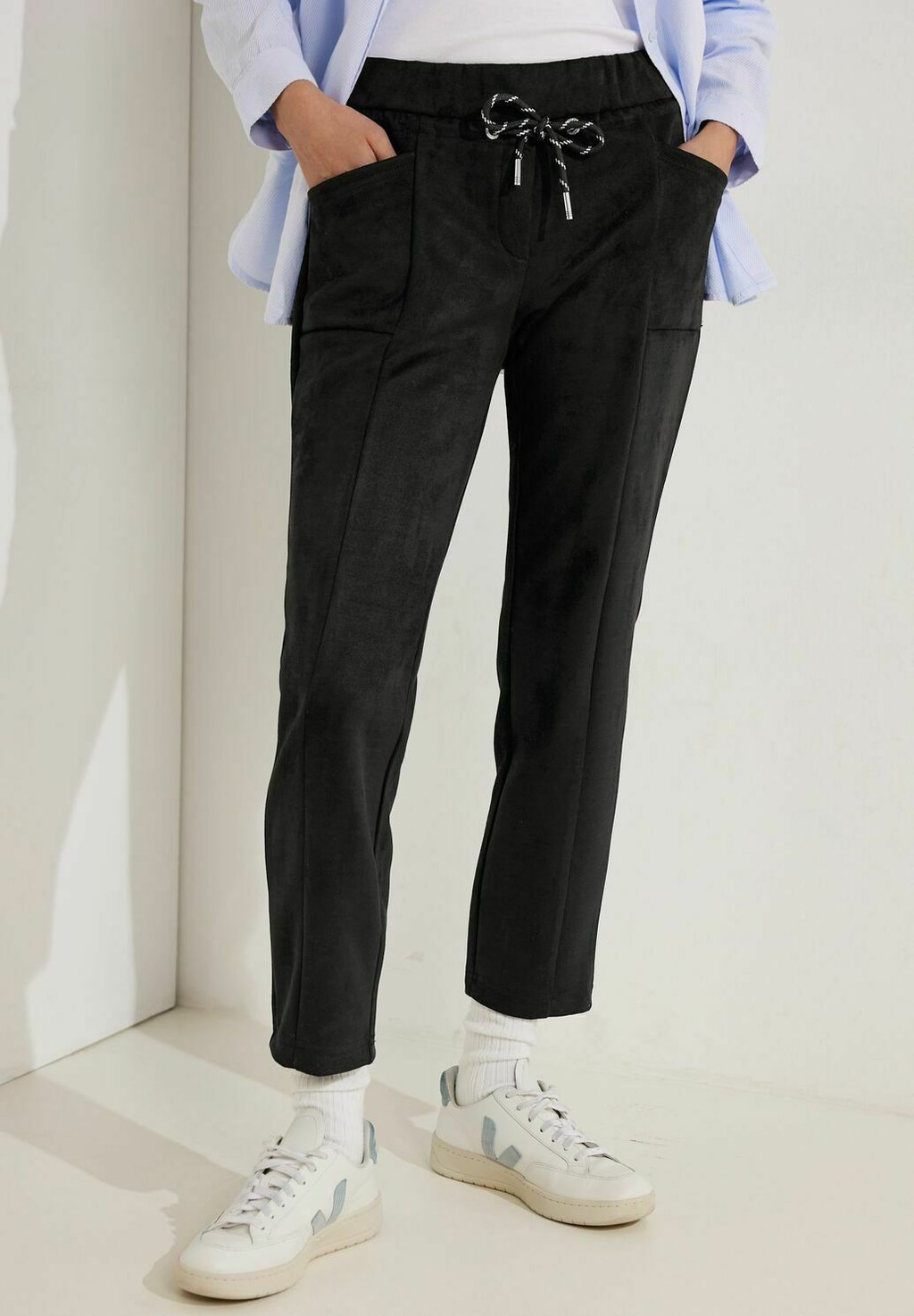 Спортивные брюки CASUAL FIT Cecil, цвет schwarz